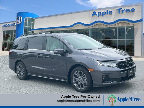 Used 2026 Honda Odyssey Touring image 1