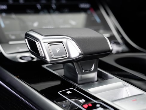 Certified 2025 Audi Q7 3.0T Prestige image 18