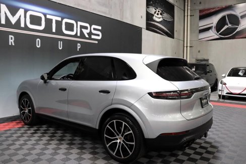 Used 2021 Porsche Cayenne image 4