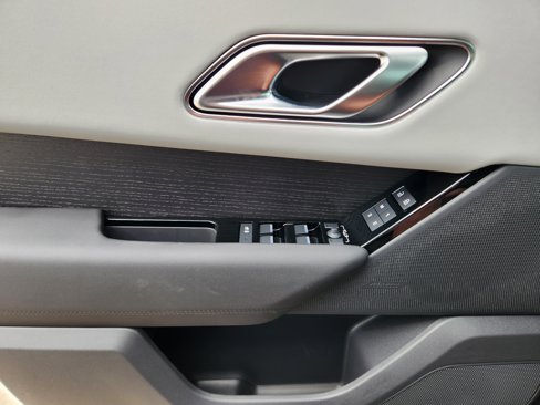 New 2026 Land Rover Range Rover Velar Dynamic SE image 22