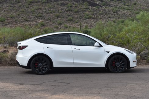 Used 2022 Tesla Model Y Performance image 5