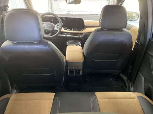 New 2026 Chevrolet Equinox ACTIV w/ Convenience Package III image 18