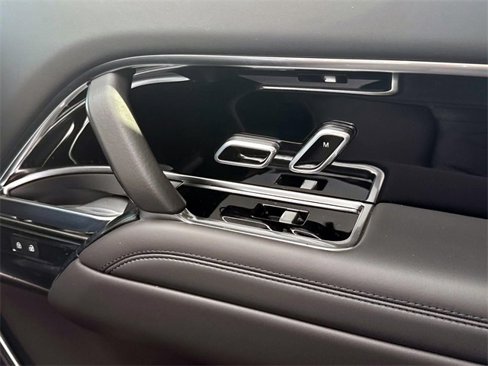 New 2025 Land Rover Range Rover SE image 19