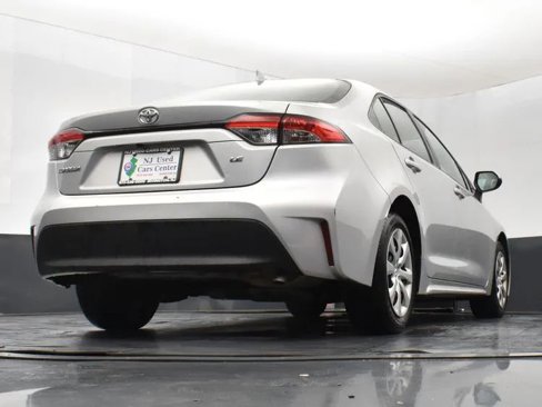 Used 2024 Toyota Corolla LE image 13