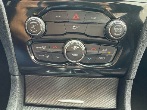 Used 2016 Chrysler 300 S image 29