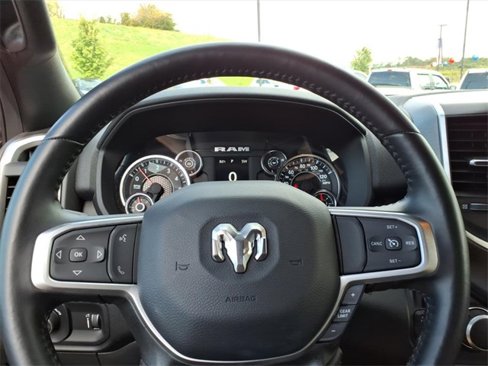 Used 2024 RAM 2500 Big Horn w/ Sport Appearance Package image 17