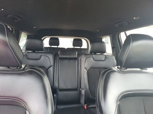 Used 2023 Jeep Grand Cherokee L Laredo image 3