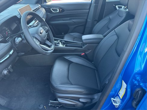 New 2026 Jeep Compass Latitude image 9