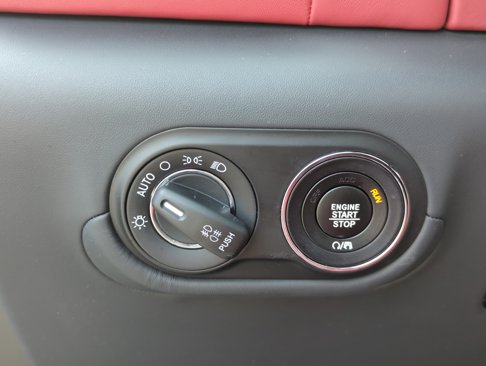 Certified 2022 Maserati Levante GT image 27