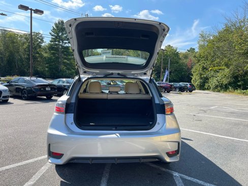 Used 2016 Lexus CT 200h image 41