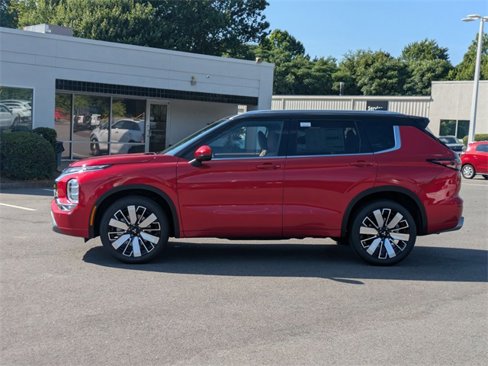 New 2025 Mitsubishi Outlander SEL image 6
