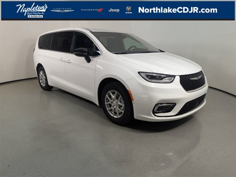 New 2026 Chrysler Pacifica Select image 1