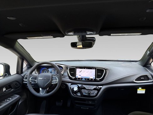 New 2026 Chrysler Pacifica Select image 3