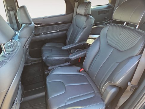 Used 2023 Hyundai Palisade Calligraphy image 17