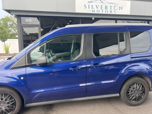 Used 2018 Ford Transit Connect XLT image 6