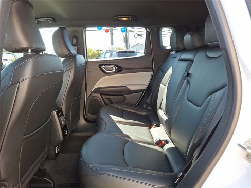 Used 2024 Jeep Compass Limited image 20