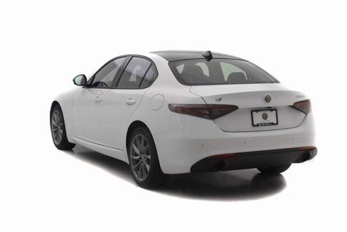 New 2024 Alfa Romeo Giulia Sprint image 5