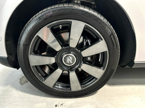 Used 2023 Rolls-Royce Cullinan w/ Dark Exterior Package image 11