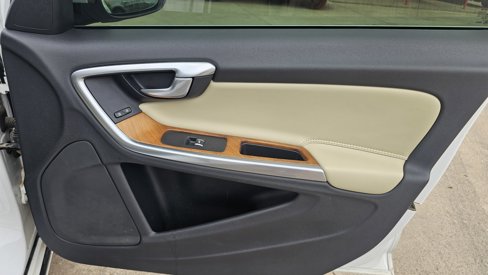 Used 2018 Volvo S60 T5 Inscription Platinum image 32