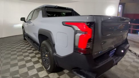 New 2025 Chevrolet Silverado EV LT image 8