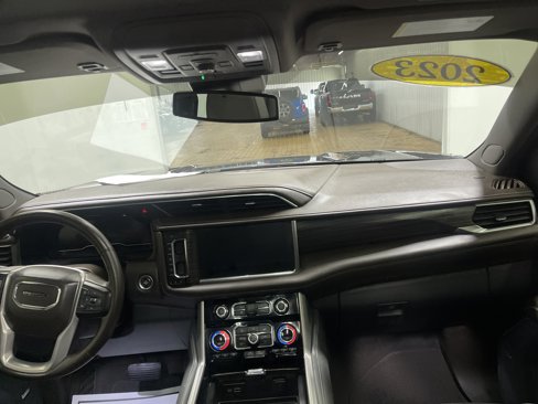 Used 2023 GMC Yukon Denali image 23