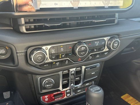 New 2025 Jeep Wrangler Unlimited Rubicon 392 image 26