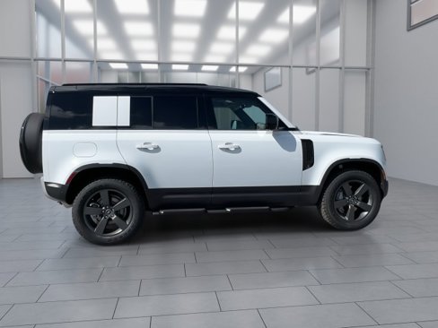 New 2025 Land Rover Defender 110 S image 9