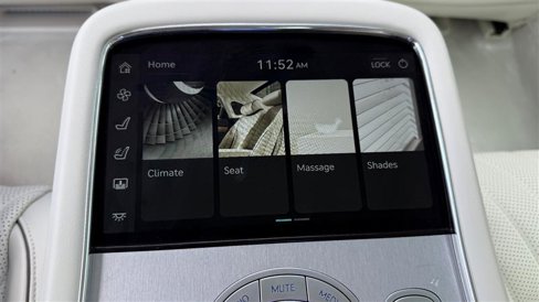 Used 2024 Genesis G90 3.5T image 25