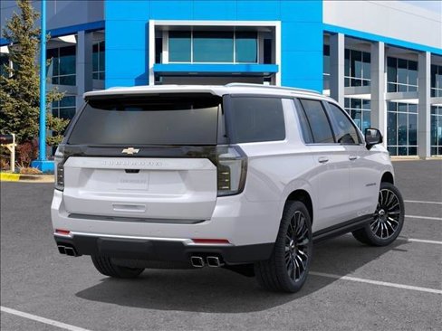 New 2025 Chevrolet Suburban High Country image 4