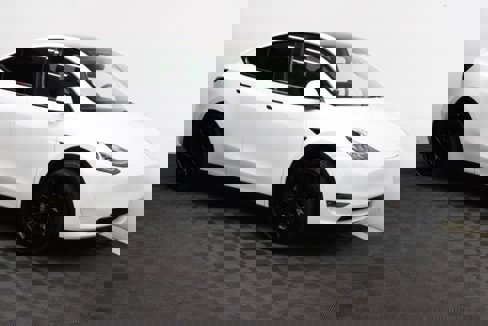 Used 2021 Tesla Model Y Long Range image 1