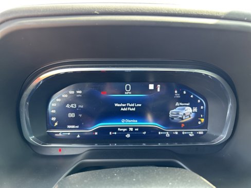 Used 2022 Chevrolet Suburban Z71 image 23