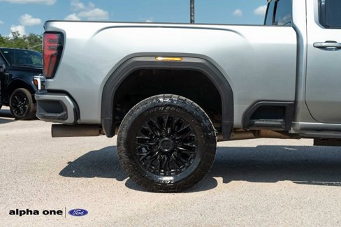 Used 2024 GMC Sierra 2500 AT4 w/ AT4 Premium Plus Package image 5