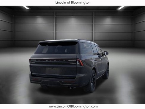 New 2025 Lincoln Navigator Reserve image 8