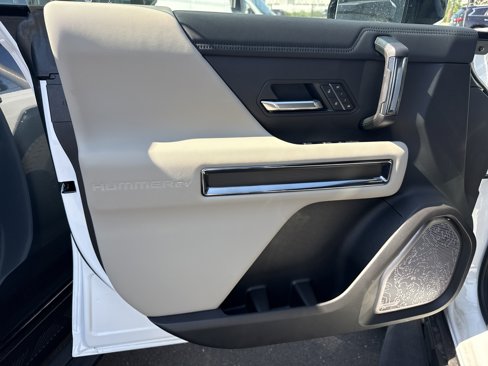 New 2026 GMC Hummer EV SUV image 6