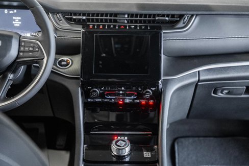 New 2025 Jeep Grand Cherokee L Laredo w/ Luxury Tech Group I image 21