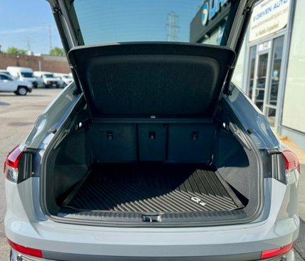 Used 2024 Audi Q4 e-tron Premium Plus w/ Premium Plus image 7