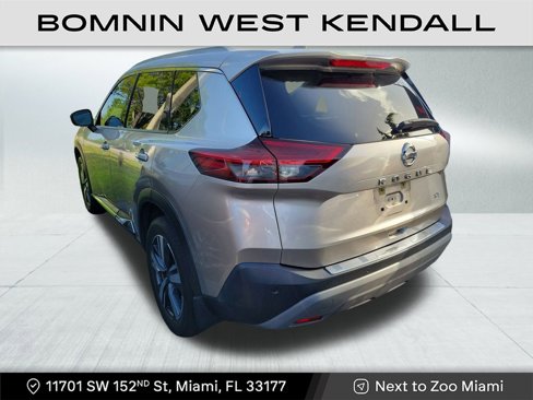 Used 2021 Nissan Rogue SL image 3