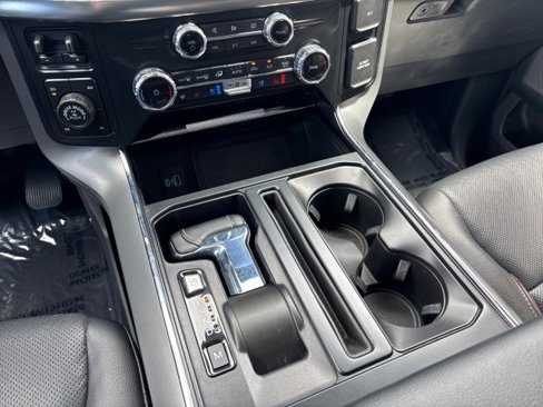 Used 2022 Ford F150 Lariat w/ Equipment Group 502A High image 18