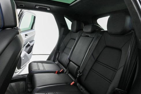 New 2025 Porsche Cayenne GTS image 20