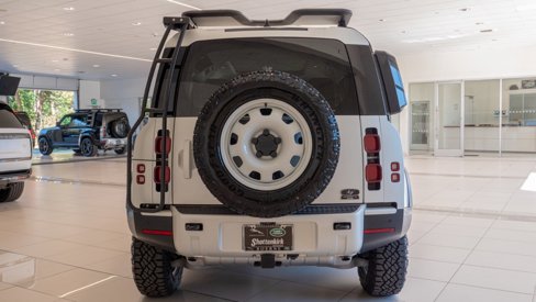 New 2024 Land Rover Defender 110 S image 6