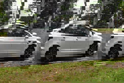 Used 2023 Tesla Model 3 Standard Range image 9