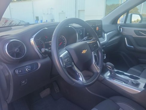Used 2025 Chevrolet Blazer LT image 15