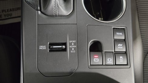 Used 2023 Toyota Highlander LE image 17