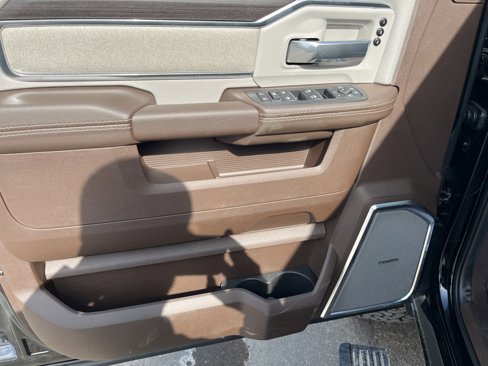 New 2025 RAM 2500 Laramie image 14
