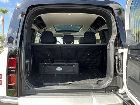 New 2025 Land Rover Defender 110 S image 18