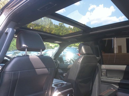 Used 2022 Ford Expedition Limited image 18