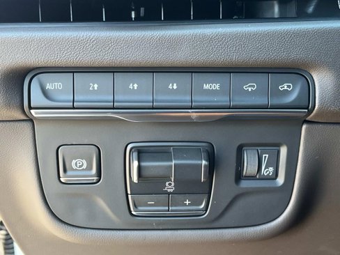 New 2025 Cadillac Escalade Premium Luxury w/ Touring Package image 31