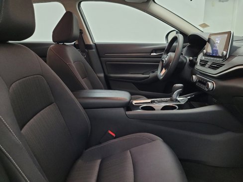 Used 2024 Nissan Altima 2.5 SV image 21