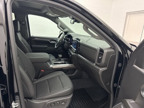 Used 2025 Chevrolet Silverado 1500 LTZ w/ Z71 Off-Road Package image 60