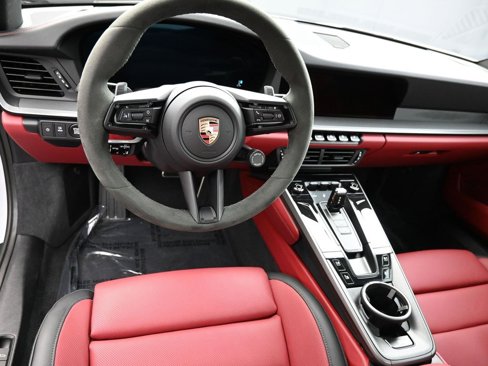 Certified 2025 Porsche 911 Carrera image 6